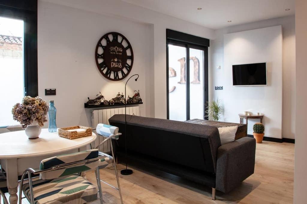 Loft Mon Lägenhet Zaragoza Exteriör bild